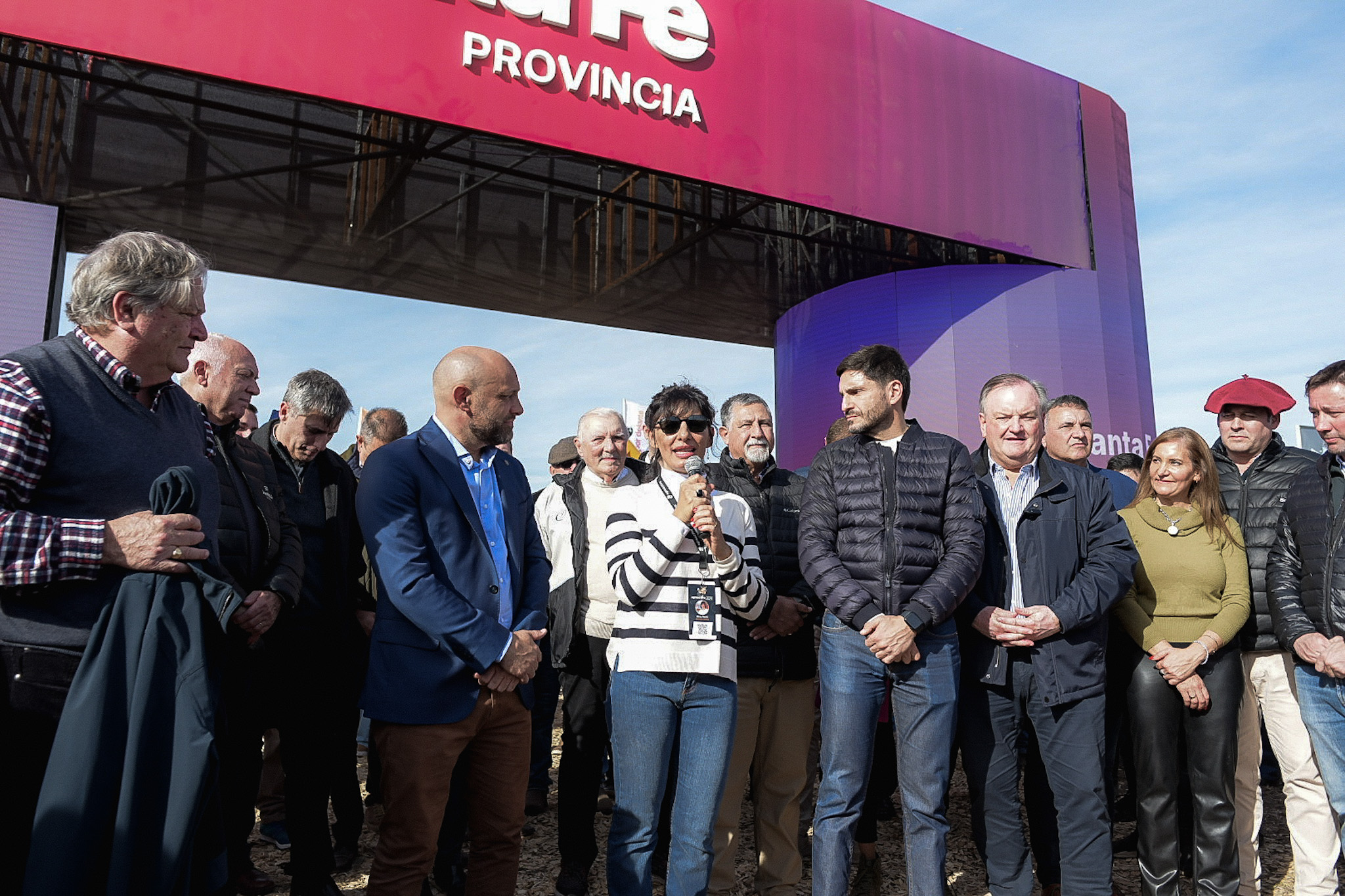 El gobernador Pullaro inauguró el stand de Santa Fe y anunció financiamientos para el sector